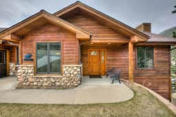 Estes Elk House- Large Family Home with Hot Tub!