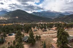 Larkspur Retreat- Breathtaking Views of Longs Peak