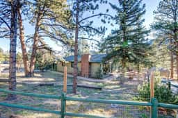 Pineview House