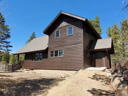 Ridgeview- Nestled in the heart of wilderness
