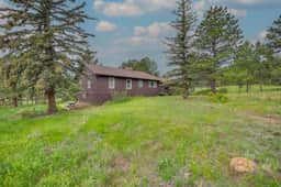 Windy Acres- 30+ Nights- Acreage w/Mountain views