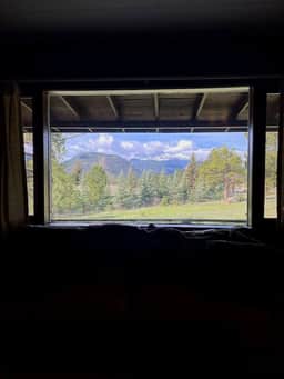 Windy Acres- 30+ Nights- Acreage w/Mountain views