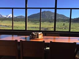 Ypsilon Cabin- Located IN the Heart of RMNP!