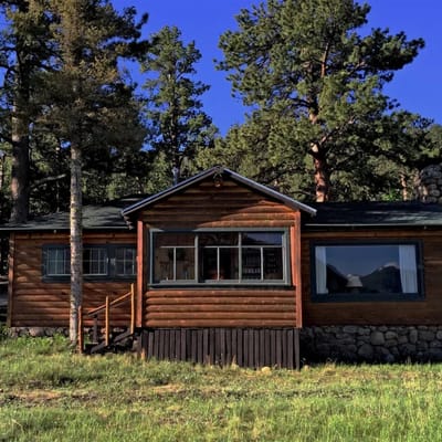 Ypsilon Cabin- Located IN the Heart of RMNP!