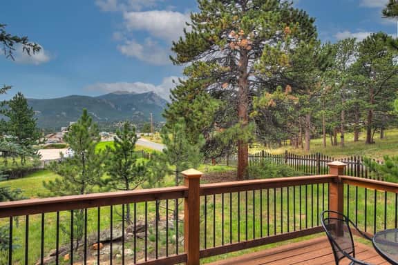 Bear Tracks- Game Room with a Big Backyard!