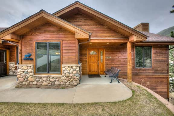 Estes Elk House- Large Family Home with Hot Tub!