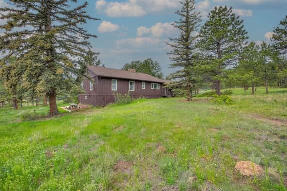 Windy Acres- 30+ Nights- Acreage w/Mountain views