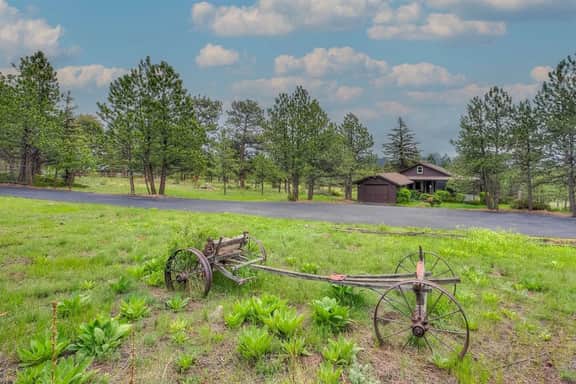 Windy Acres- 30+ Nights- Acreage w/Mountain views