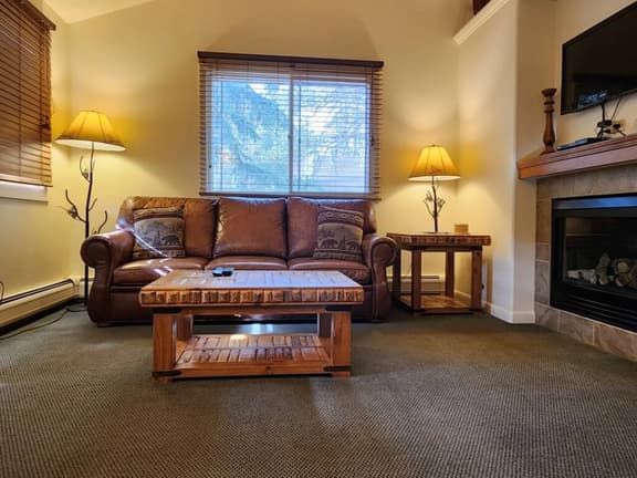Cimmaron Suite 212- With Seasonal Pool Access