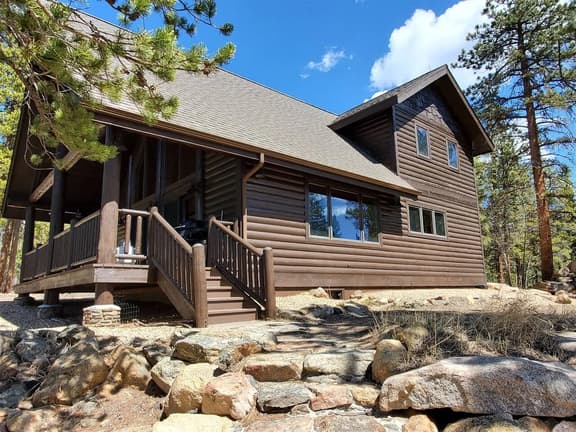 Ridgeview- Nestled in the heart of wilderness